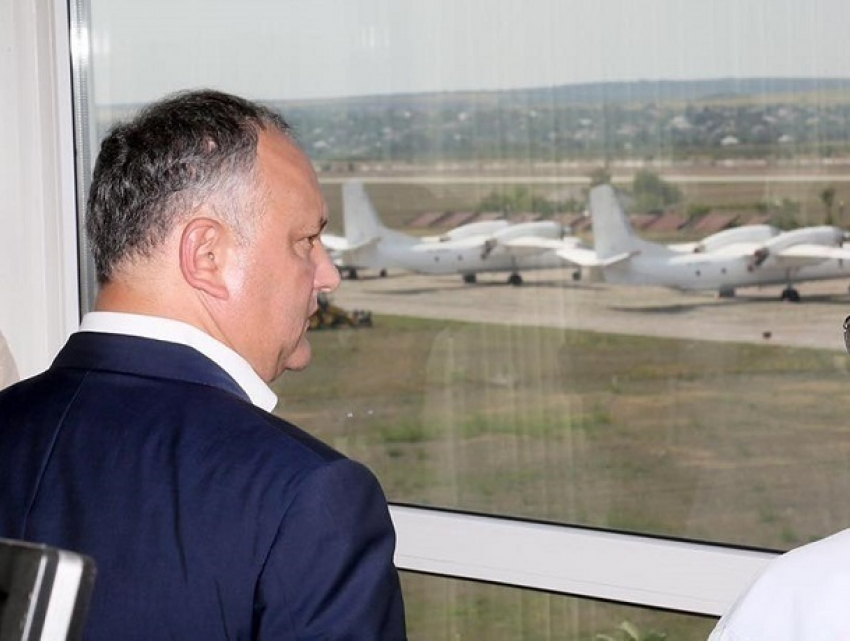 Кардинальной реформы системы обороны Молдовы потребовал президент после посещения военной базы