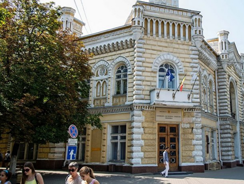 Возного освободили от должности начальника отдела по контролю и защите животных 