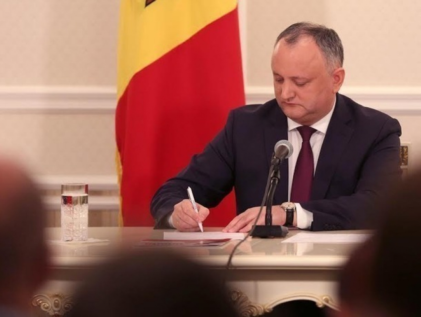 Указ о награждении выдающихся медиков Молдовы подписал Игорь Додон