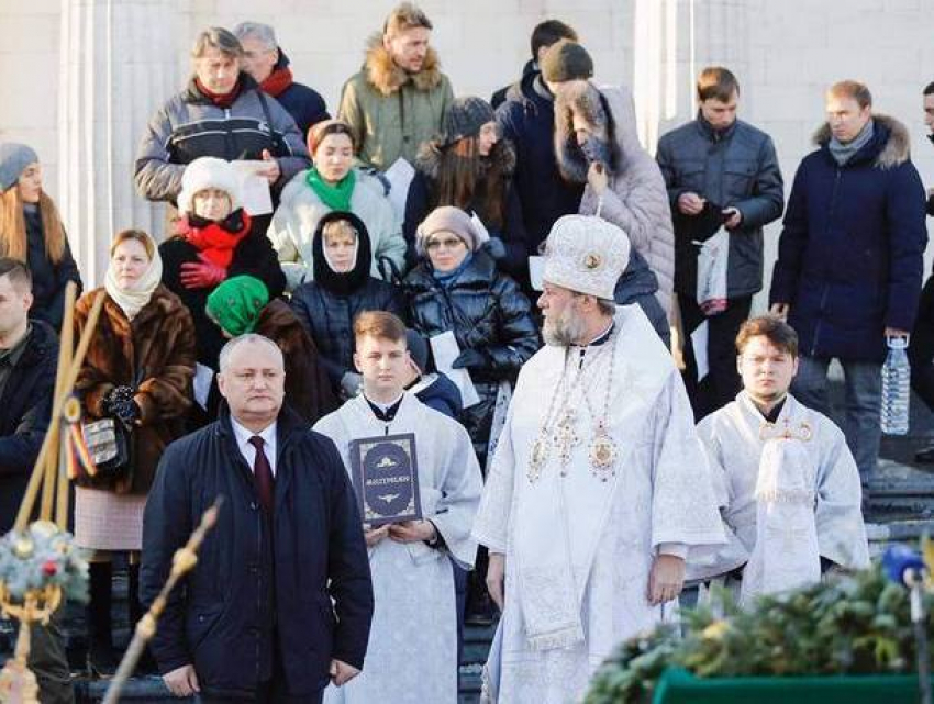 Президент поздравил православных верующих с праздником Крещения 