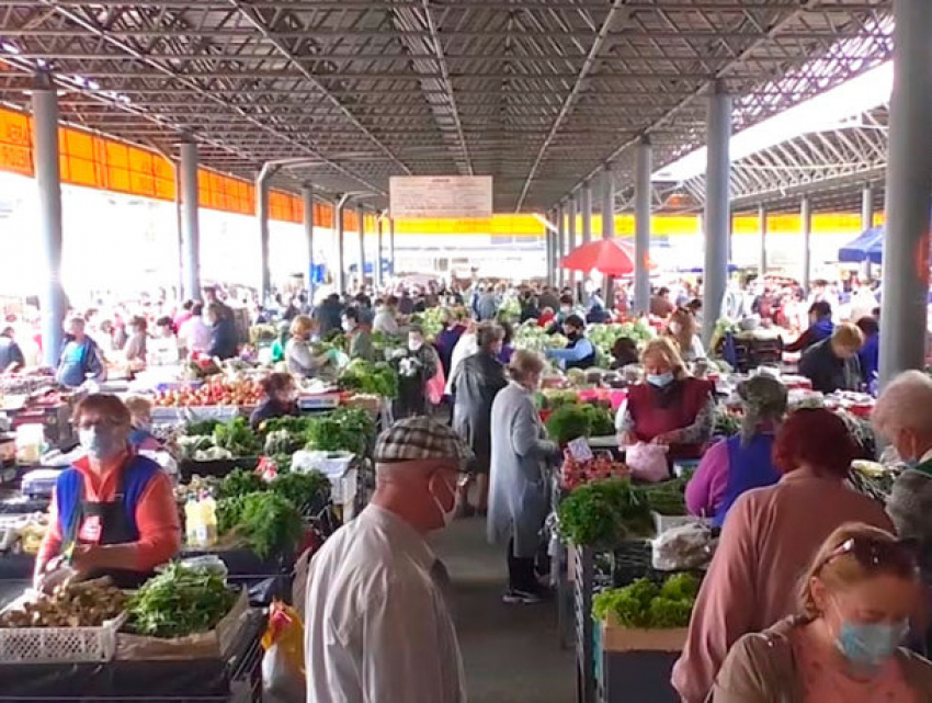 «Соблюдайте правила!»: Ион Чебан обратился к работникам и посетителям столичных рынков