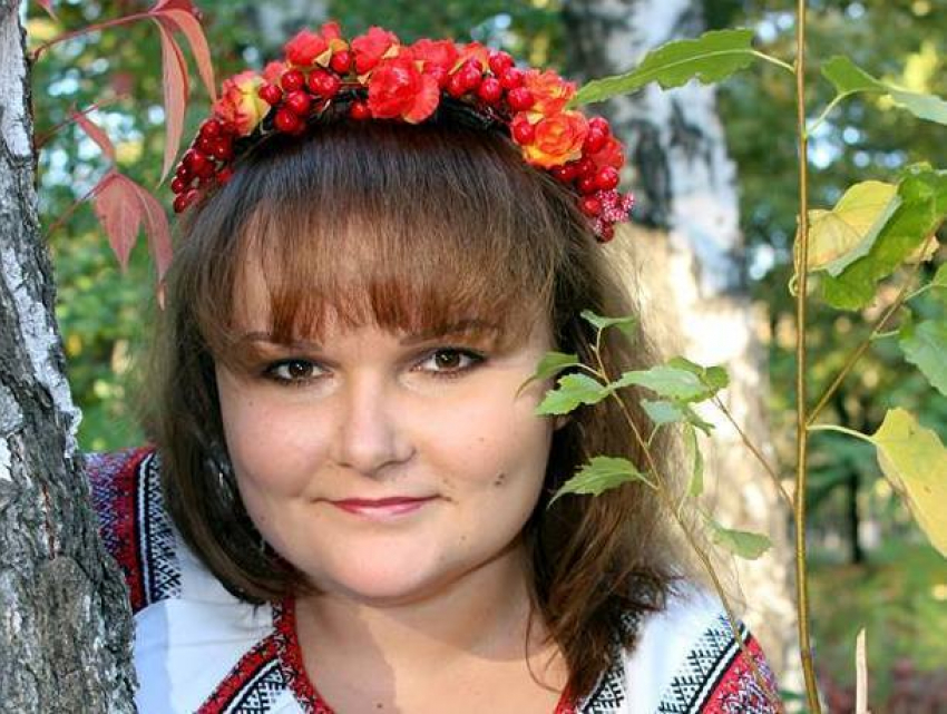 Нелепая смерть: полный мужчина упал и раздавил молодую женщину в Харькове 