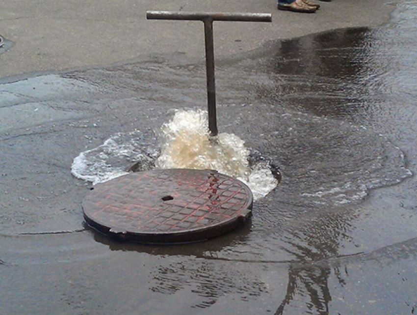 Бурлящий апокалипсис на Буюканах снял на видео возмущенный мужчина