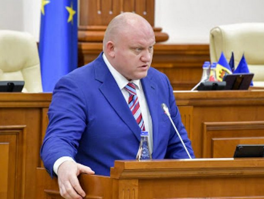 Депутата Юрия Реницэ могут привлечь к уголовной ответственности за клевету 