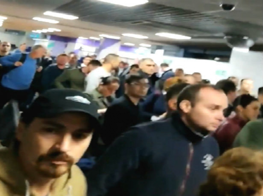 Пассажиры рейса Лондон - Кишинев застряли в аэропорту: пустой лайнер прилетел в Молдову