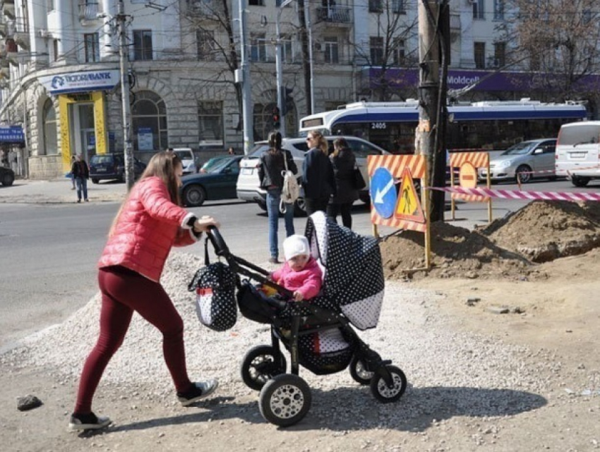 Кишинев заполонило быдло, и всю шушеру из мэрии надо посадить в тюрьму, - молдаванин