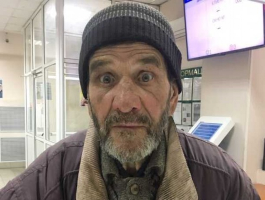 Мужчину из Молдовы, ищущего дочь в Брянской области, ограбили, и теперь он бомжует