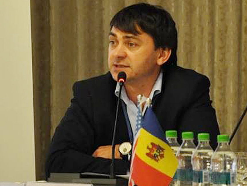 Либерал-демократы изгнали из фракции подозреваемого в коррупции депутата 