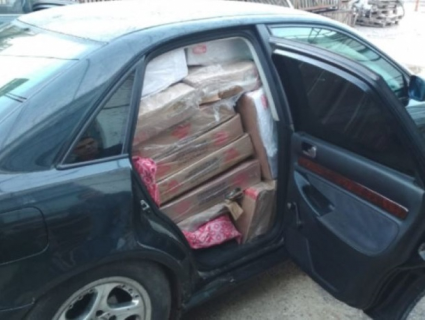 Сотни килограммов стухшего мяса обнаружили в автомобиле с приднестровскими номерами