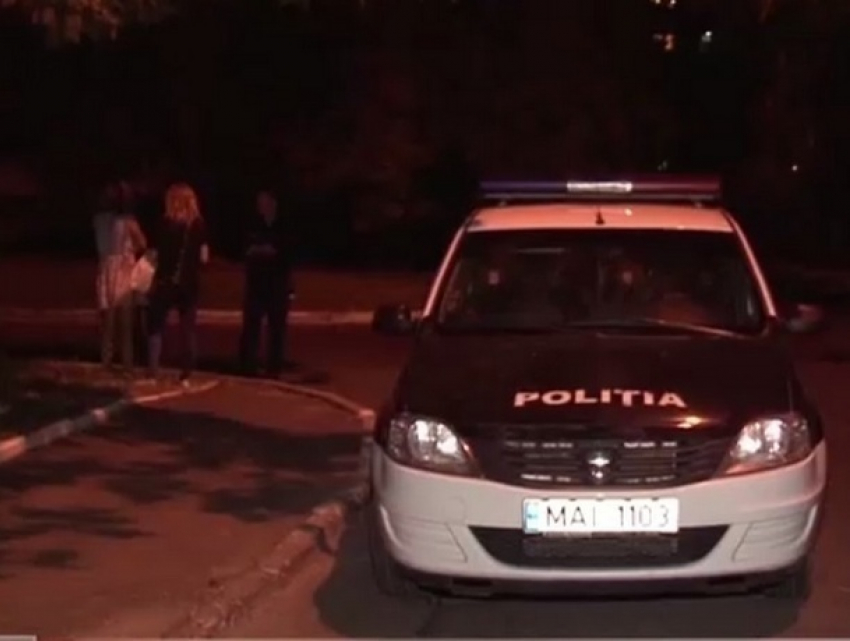 Мужчина набросился на девушку у подъезда в секторе Рышкановка и совершил преступление 