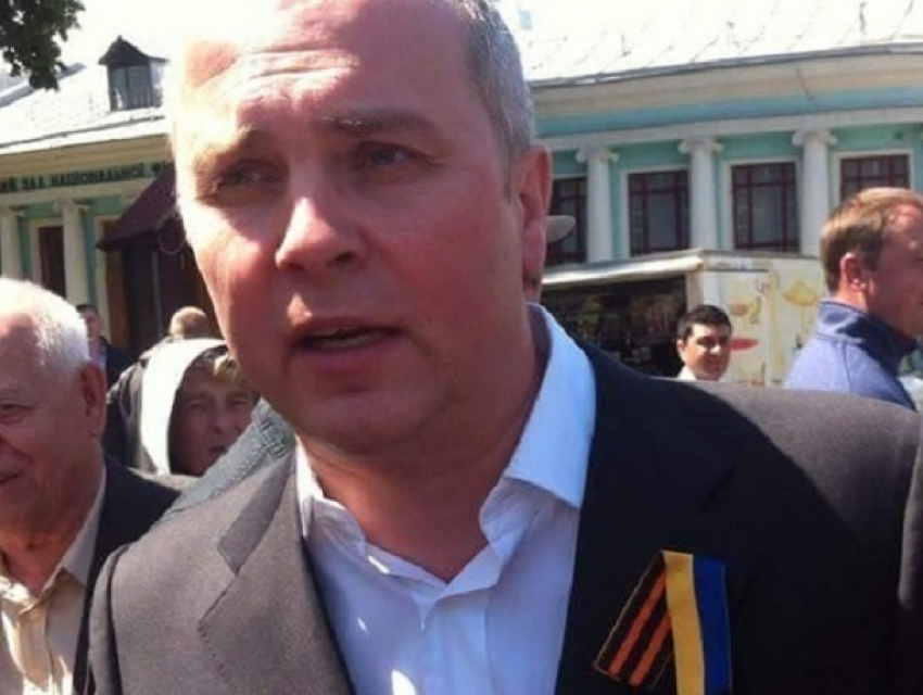Хитрый украинский депутат обошел запрет Порошенко на ношение георгиевской ленточки