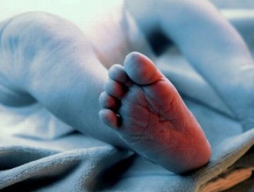 Срочно: найденный в пакете во Флорештах ребёнок родился живым