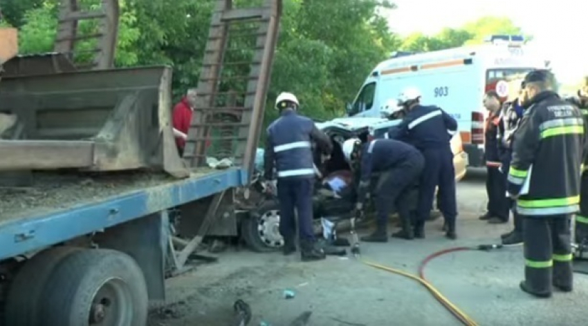 В Кишиневе произошло смертельное ДТП: труп пришлось извлекать спасателям