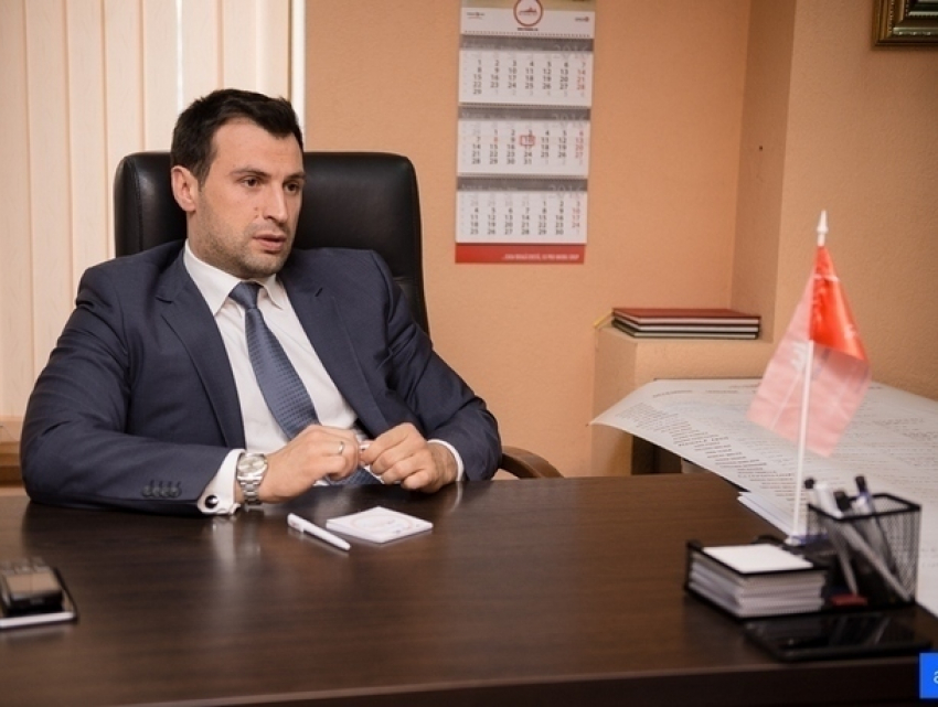 Скандально известного риелтора объявили в международный розыск 