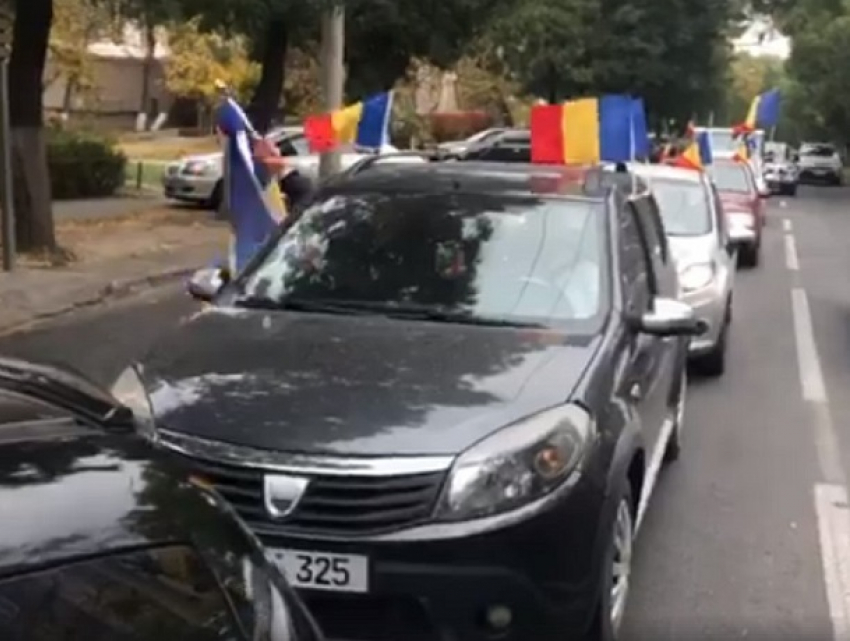 Унионисты пожаловались на потерю сторонников во время автопробега по Кишиневу