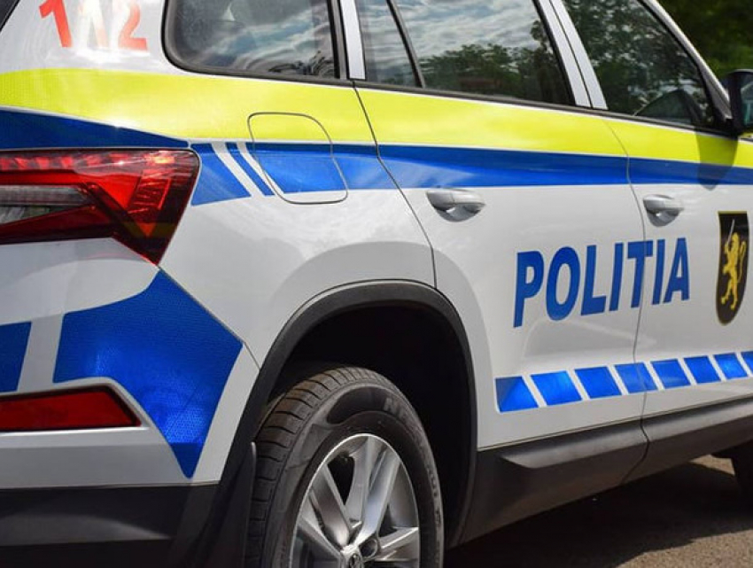 На 60 тыс. оштрафовали человека, напавшего в столице на полицейского