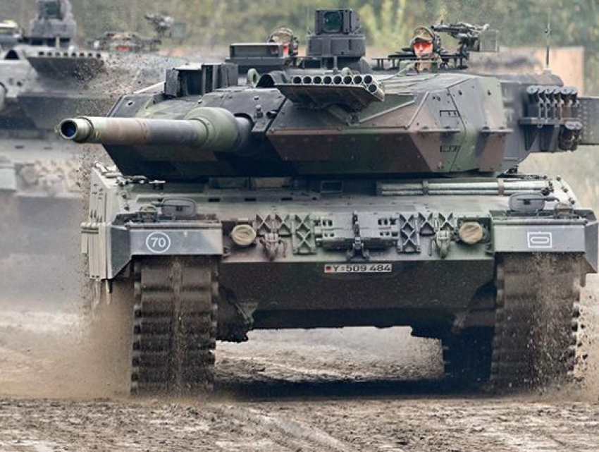 Срочно: У границ Молдовы собираются сотни танков и бронетехники НАТО