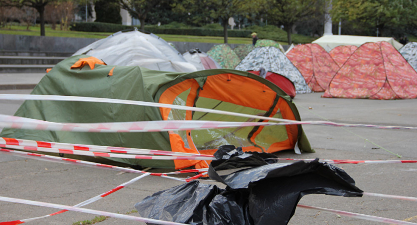 Суд постановил эвакуировать палатки платформы DA с ПВНС 