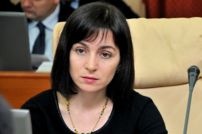 Из страха, что Додон выиграет в первом туре, Санду просит Усатого выдвинуть своего кандидата