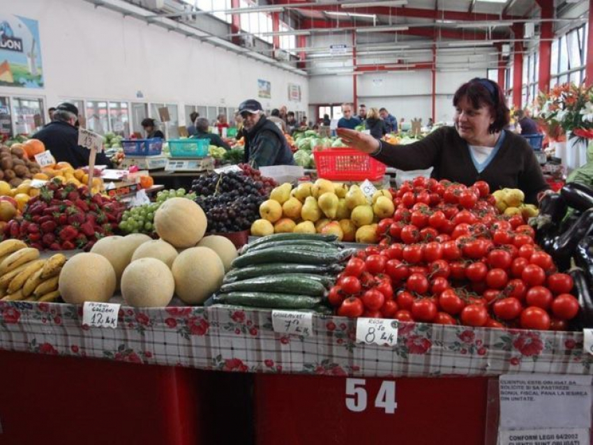 Подавляющему числу жителей Молдовы денег хватает только на еду, - эксперты