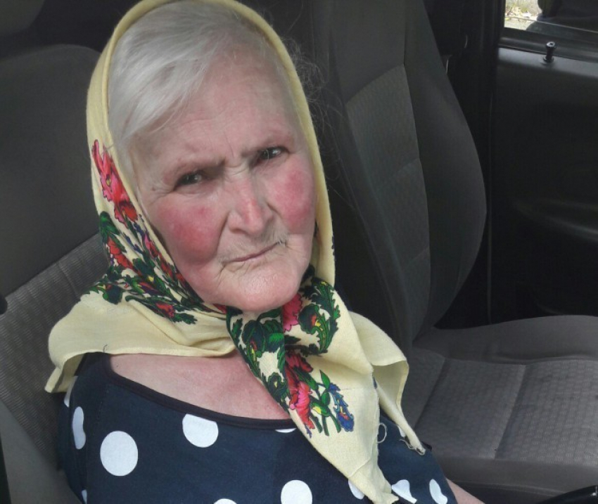 Потерявшуюся в Бельцах 73-летнюю пенсионерку забрал домой сын