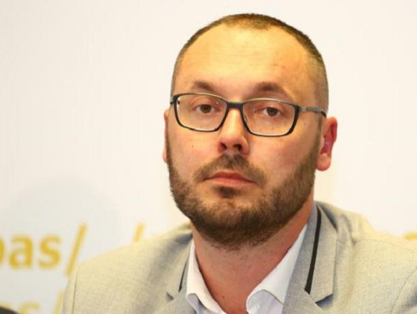 А что скажет Алайба? В Молдове хотят отменить уголовное наказание за легкие наркотики: Литвиненко все отрицает