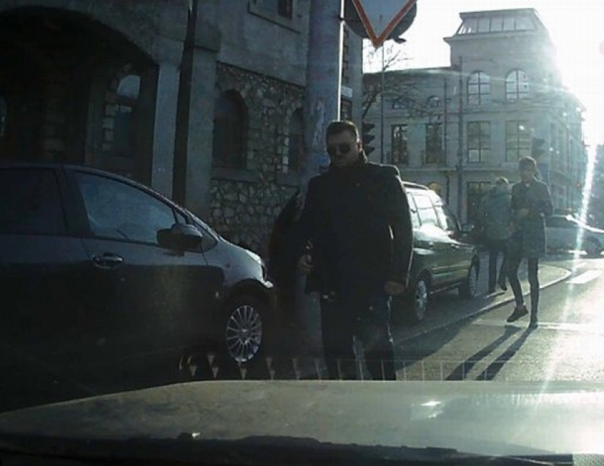 Конфликт водителей в Кишиневе – один из них пытался пустить в ход нож