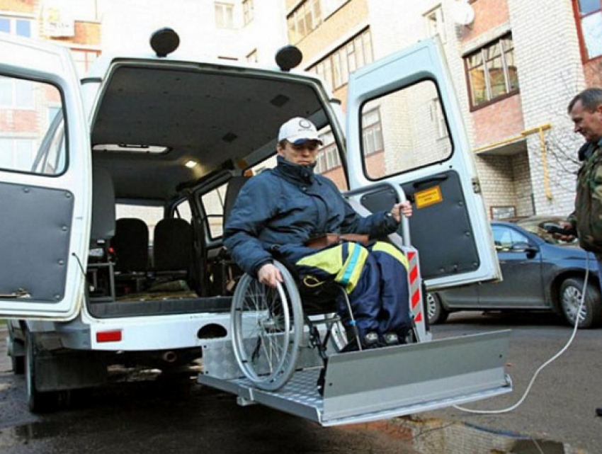 В Дубоссарах появилось бесплатное социальное такси для пенсионеров и инвалидов