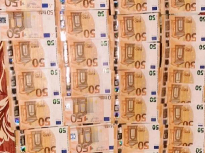 В Теленештах молодой человек ограбил соседа и спрятал более 10 тысяч евро на чердаке