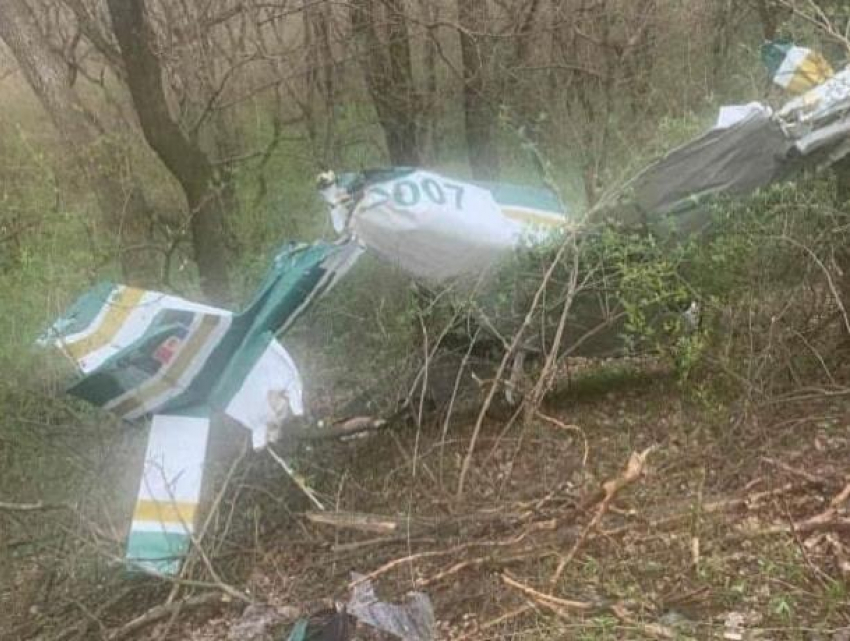 В Молдове рухнул самолет, все пассажиры выжили