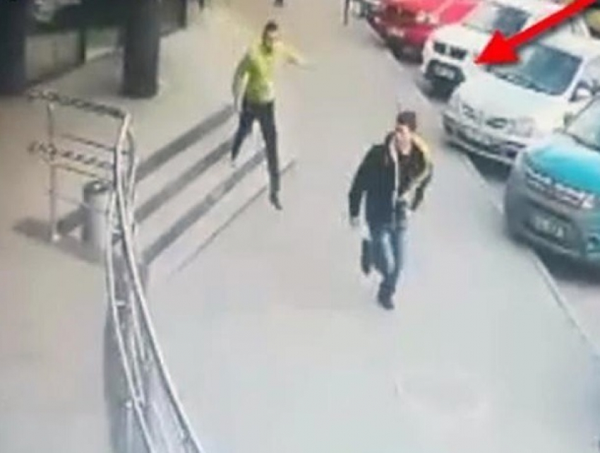 Ограбившая косметический магазин в Кишиневе глупая парочка попала на видео