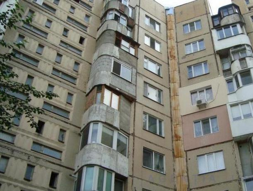 Трагедия в Кишиневе: молодой человек погиб, упав с 16-го этажа 