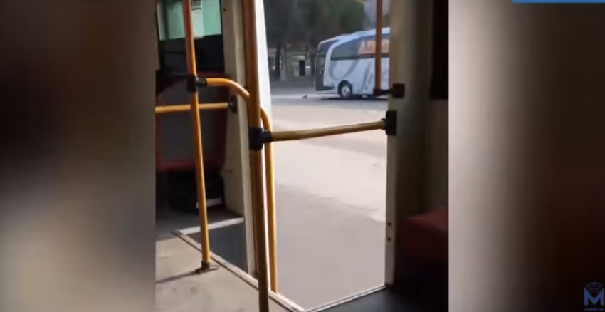 Открытая дверь - новая система «вентиляции» в транспорте Кишинева 