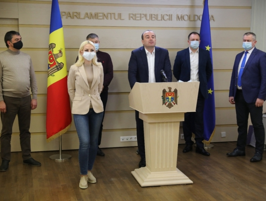 Предложение Генпрокуратуры о снятии иммунитета с Уланова и Жардана поддержали в юридической комиссии 