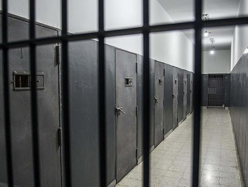 20-летнего парня приговорили к лишению свободы за мошенничество при получении водительских прав