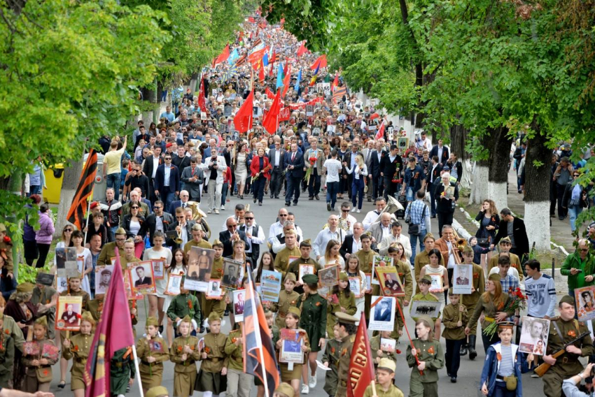 В Марше Победы в Кишиневе принимают участие уже 60 тысяч человек 
