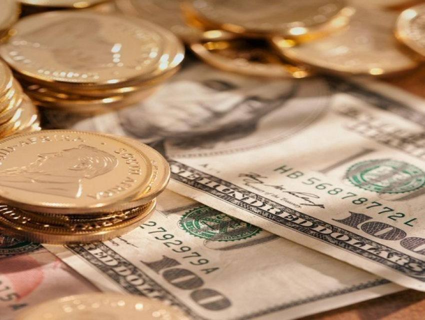 Уверенный рост доллара, евро и румынского лея пообещали в Нацбанке 