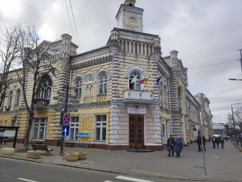 Благоустроенный Кишинев с пробками и примар, втягивающийся в политику - итоги года работы примэрии