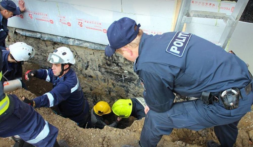В Кишиневе спасателям пришлось откапывать мужчину, погребенного под обвалом