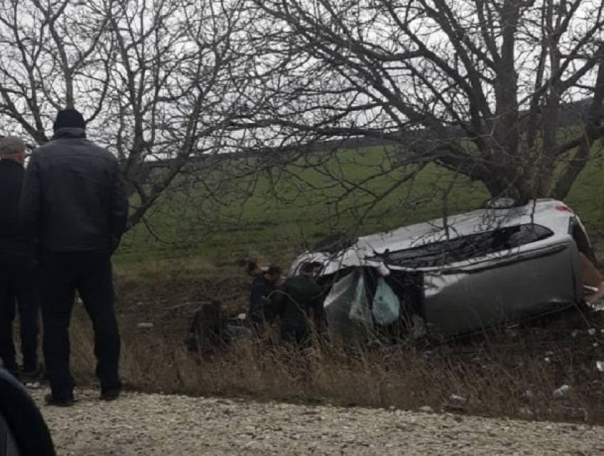 36-летний водитель погиб под Фалештами, его машина перевернулась