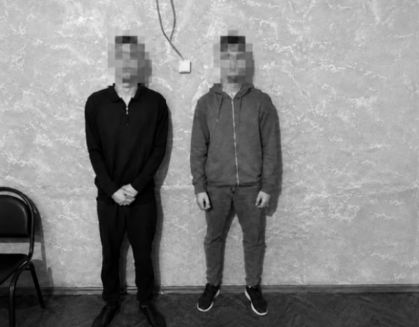 В Кишинёве задержаны двое 18-летних курьеров мошеннической схемы под видом электросетей