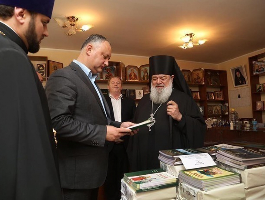 Православная вера является основой консолидации молдавского общества, - Додон 