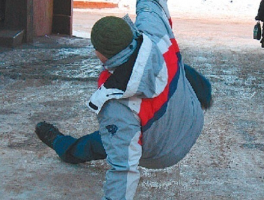 Житель Ниспорен впал в кому после удара головой об лед 
