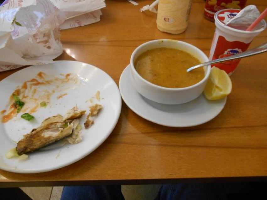 Рацион кишинёвцев в 2024 году: больше хлеба и молочных продуктов, меньше мяса и рыбы по сравнению с ЕС