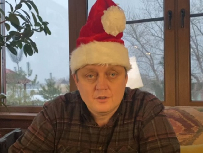 «Цените своих близких»: главред Олег Пахолков поздравил читателей с наступающим Новым годом