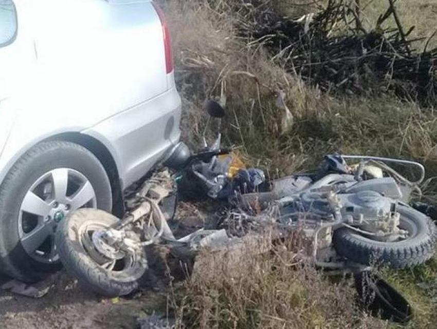 Пожилой байкер погиб в результате столкновения с легковушкой в Окнице