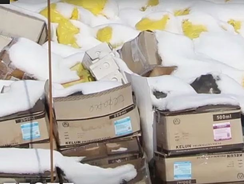 Несколько тонн медицинских отходов нашли на складе в Кагуле 