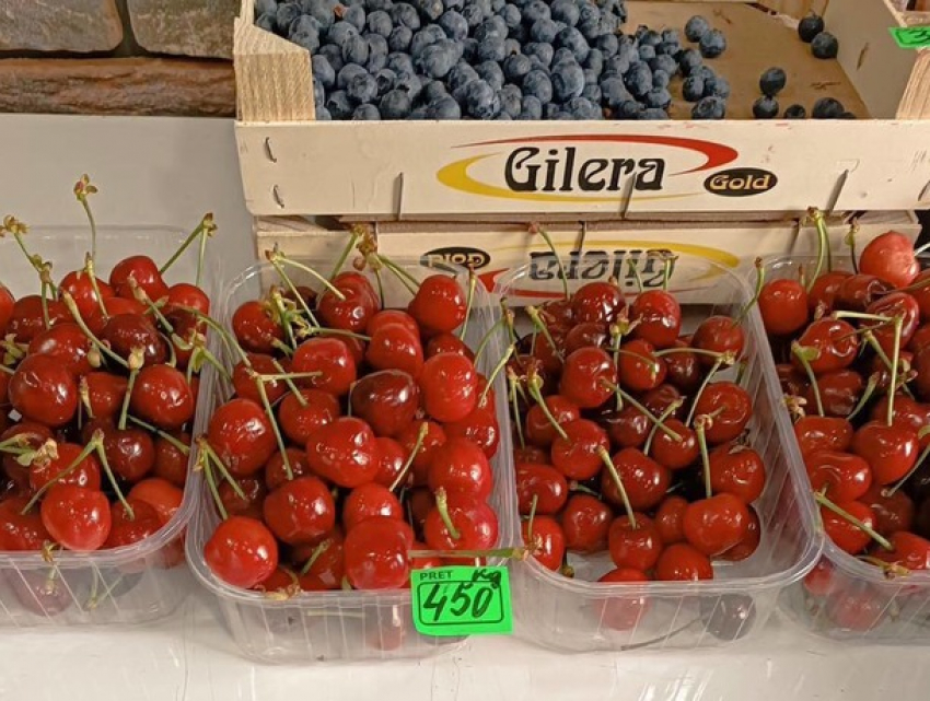 450 леев за кг: в Молдове появилась ранняя черешня
