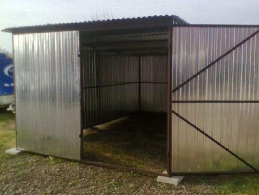 В столице продолжается снос незаконных гаражей