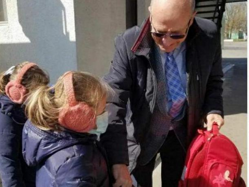 Восьмилетние двойняшки, застрявшие в Приднестровье, вернулись в Кишинев